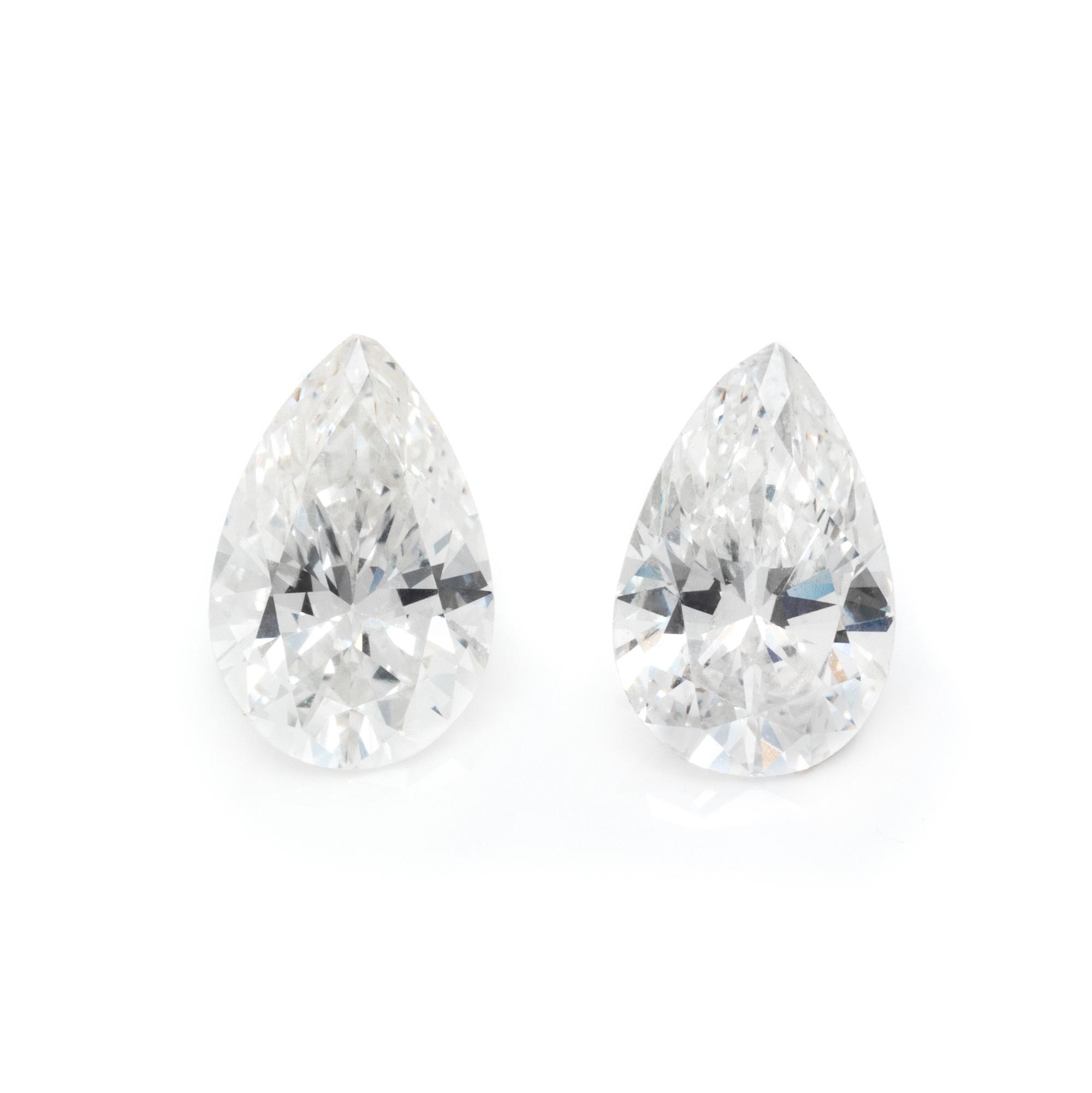 PAIR OF LOOSE PEAR SHAPED DIAMONDS