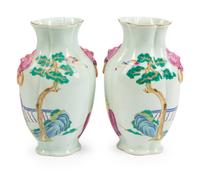 A Pair of Chinese Export Porcelain Vases