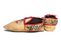 Great Lakes, Northeastern, and Arctic Children's Moccasins