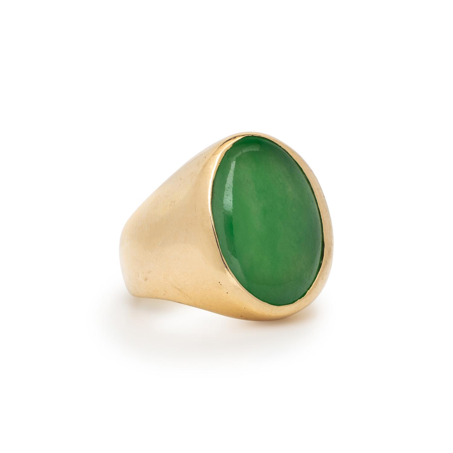 YELLOW GOLD AND JADE RING