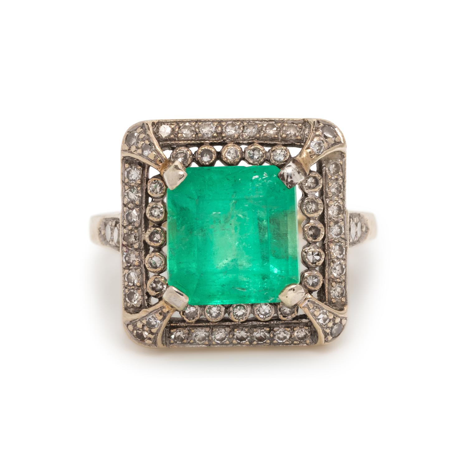 EMERALD AND DIAMOND RING