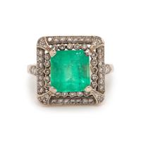 EMERALD AND DIAMOND RING