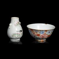 Two Chinese Famille Rose Porcelain Wares, Late Qing/Republic Period 晚清/民國 粉彩花鳥紋雙耳壺及百花不落地碗