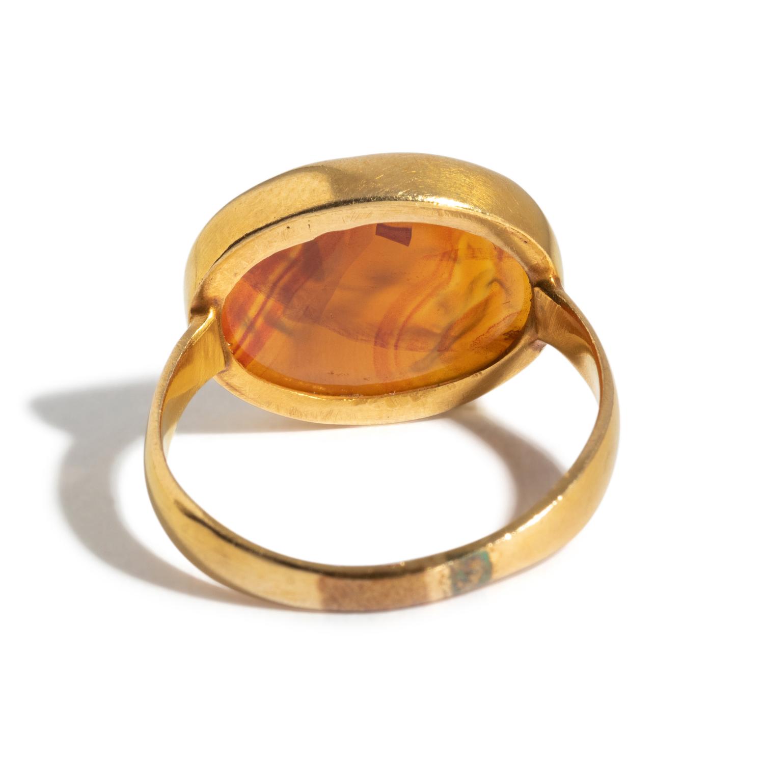 A Late Roman Agate Ring Stone with a Hunting Scene — Set in a gold band
