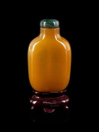 A Chinese Yellow Agate Snuff Bottle