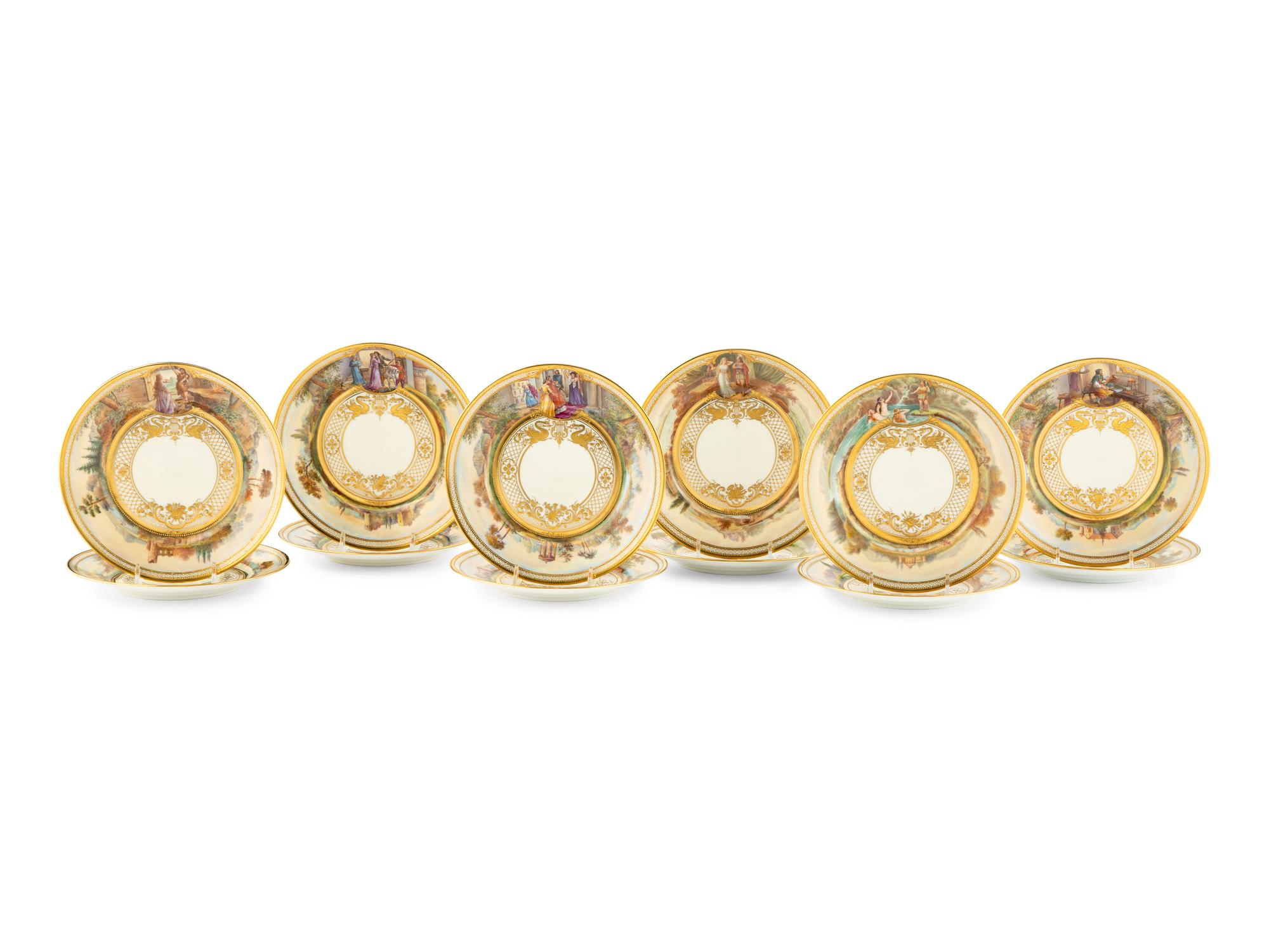 A Dresden (Ambrosius Lamm) Porcelain Dinner Service