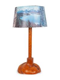 Western Style Burlwood Table Lamp