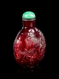 A Large Amber-Tone Glass Snuff Bottle