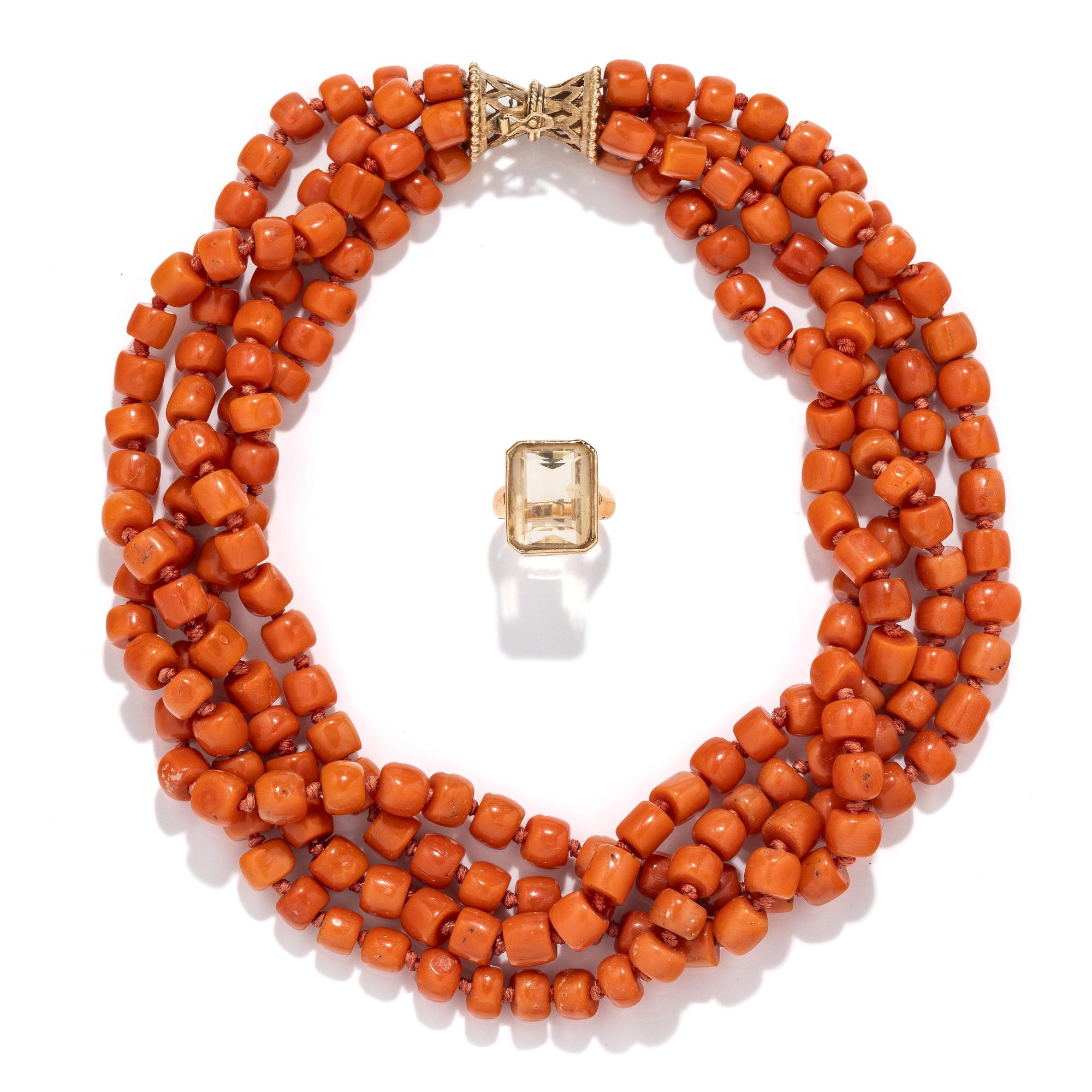CORAL BEADED NECKLACE AND YELLOW GOLD AND CITRINE RING