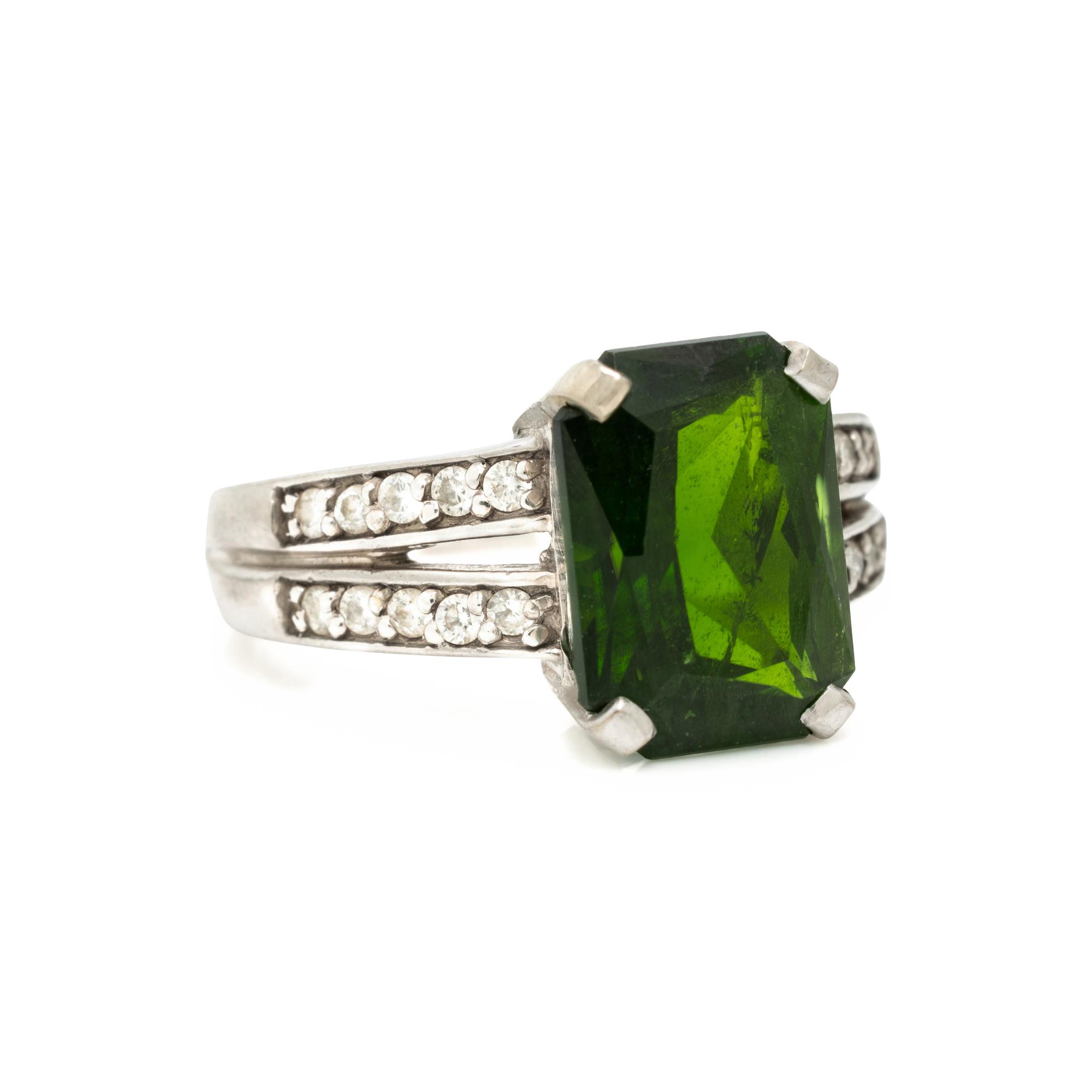 Chrome Diopside, Diamond, and White Gold Ring