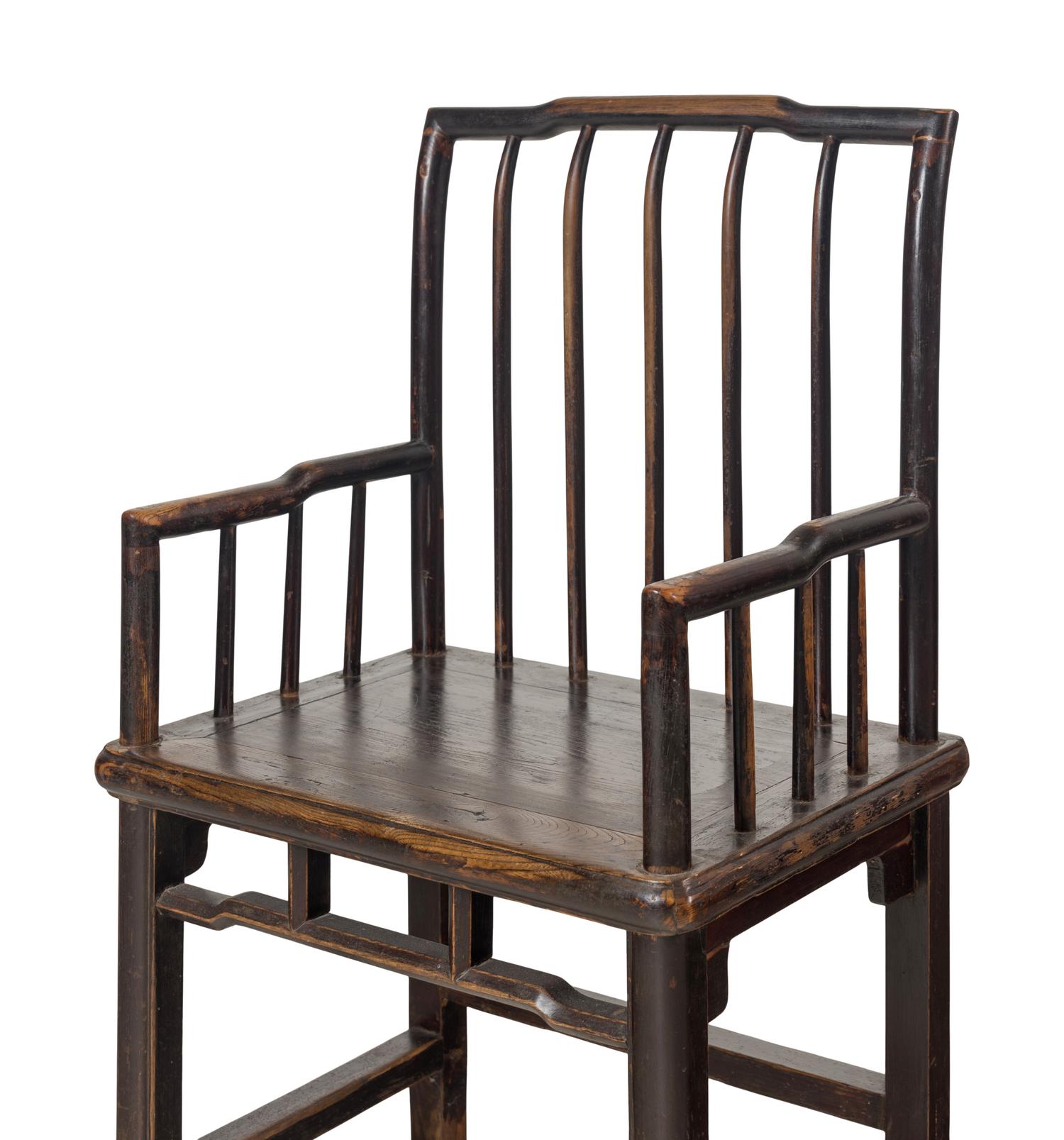 A Pair of Chinese Lacquered Hardwood Armchairs, Shubeiyi, 20th Century — 近代 硬木梳背扶手椅一對