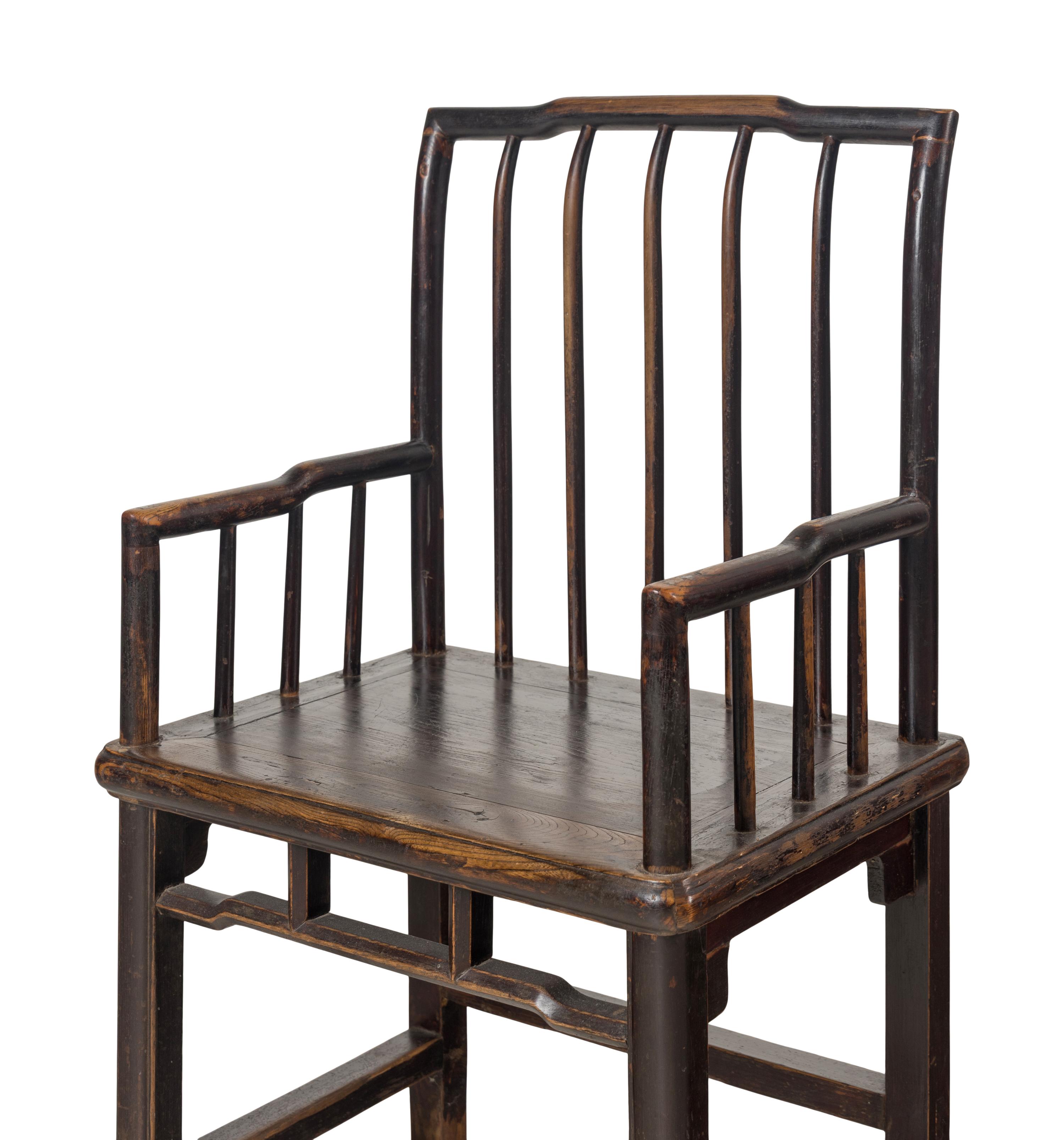 A Pair of Chinese Lacquered Hardwood Armchairs, Shubeiyi, 20th Century — 近代 硬木梳背扶手椅一對