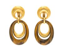 A Pair of 18 Karat Yellow Gold and Tiger's Eye Doorknocker Earclips, 40.00 dwts.