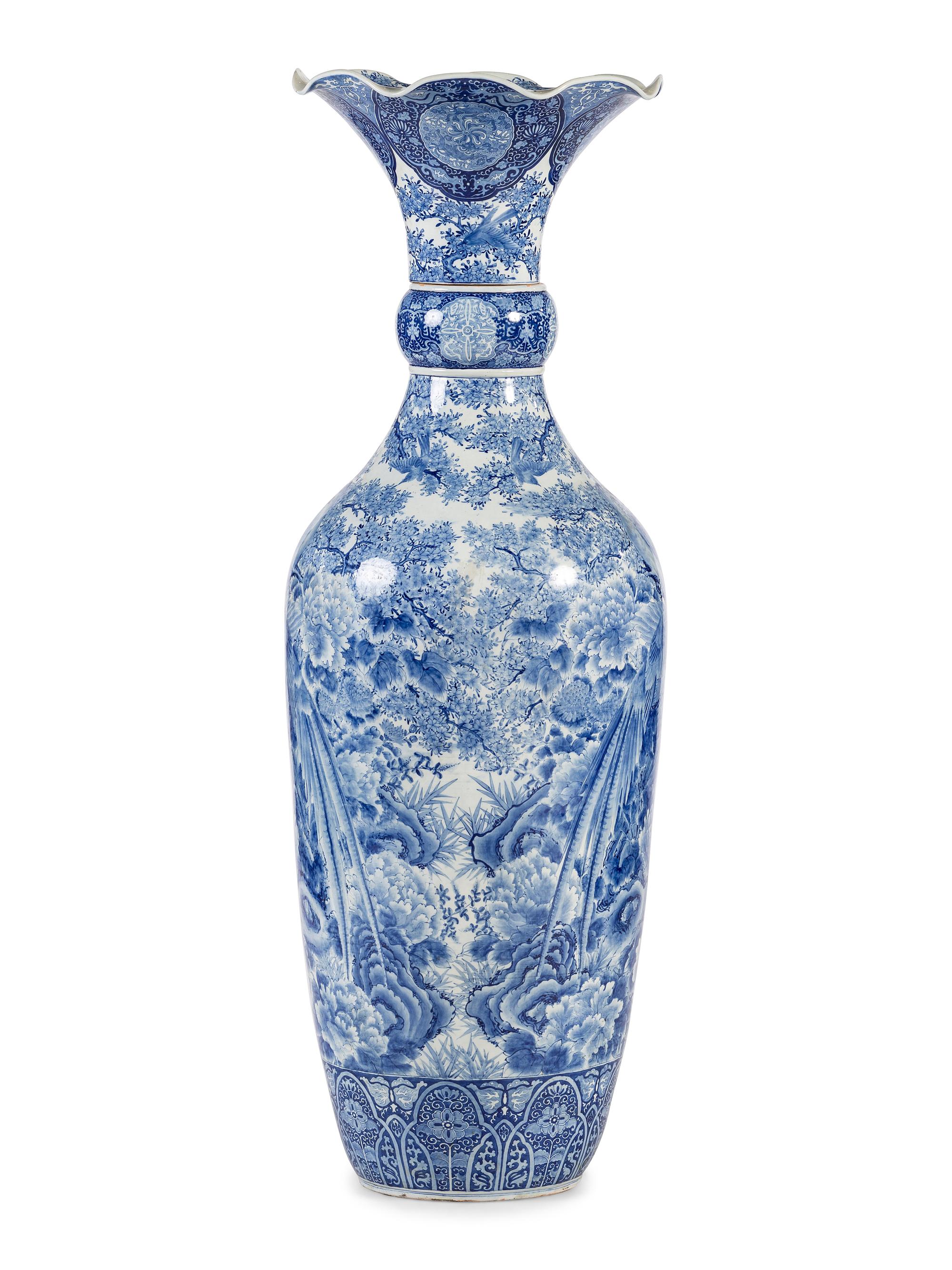 A Chinese Blue and White Porcelain Floor Vase