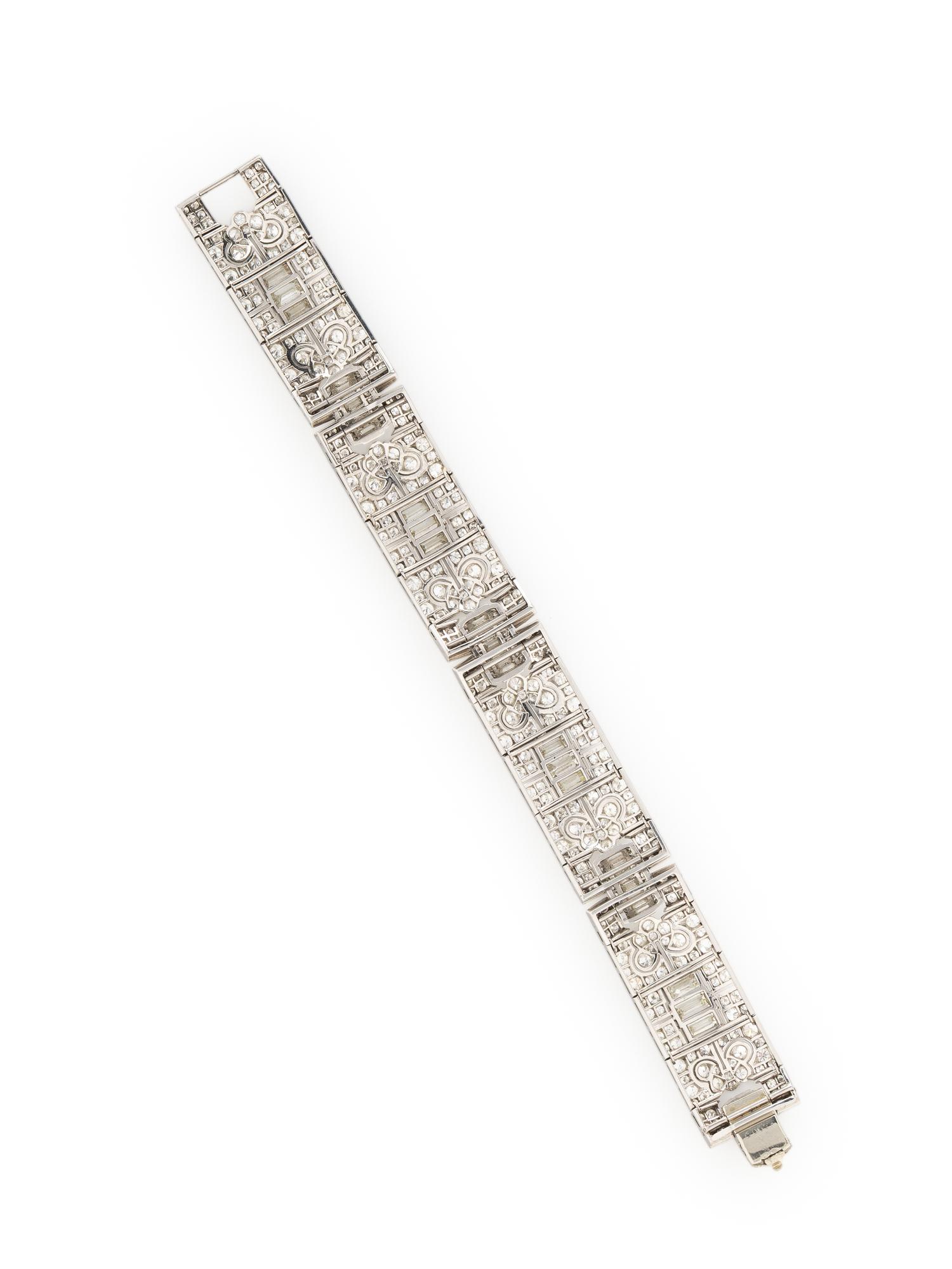 ART DECO, PLATINUM AND DIAMOND BRACELET