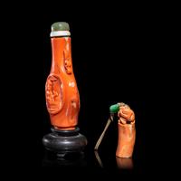 Two Chinese Red Coral Scholar's Objects, 19th-20th Century 晚清-民國 紅珊瑚鼻煙壺及獸鈕章
