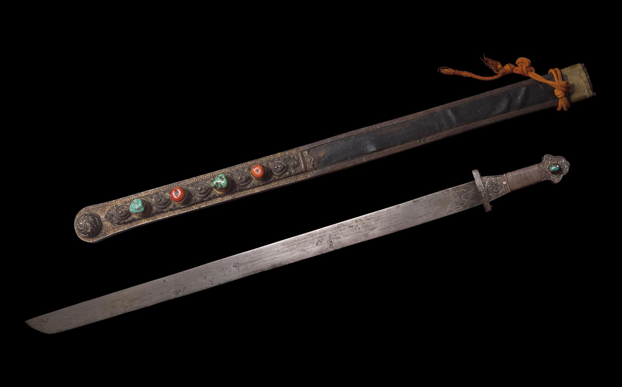 A Tibetan Embellished Sword and Scabbard, Dpa'Dam, 19th Century or Earlier 十九世紀或更早 藏刀一把