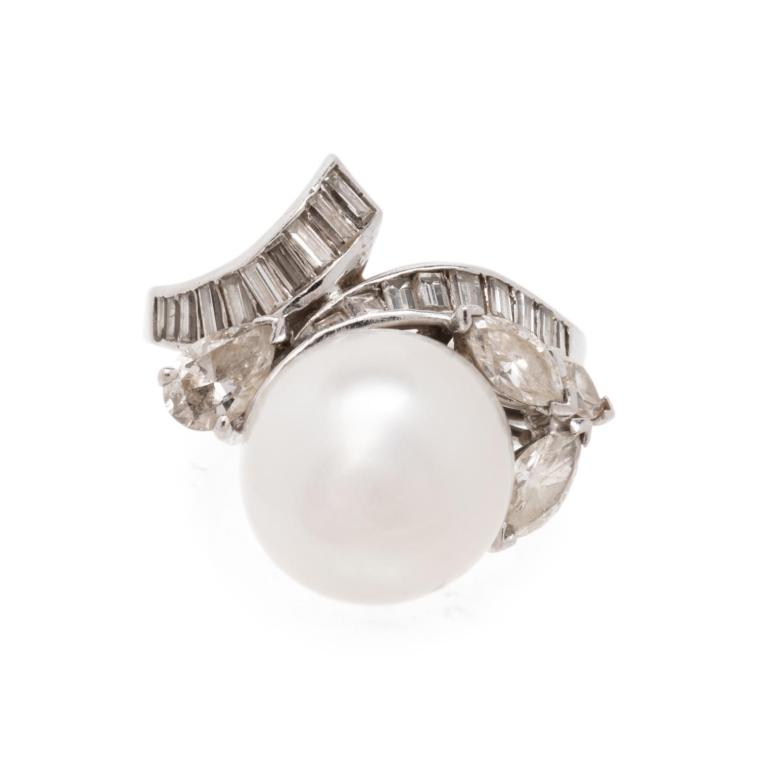 CULTURED SOUTH SEA PEARL AND DIAMOND RING