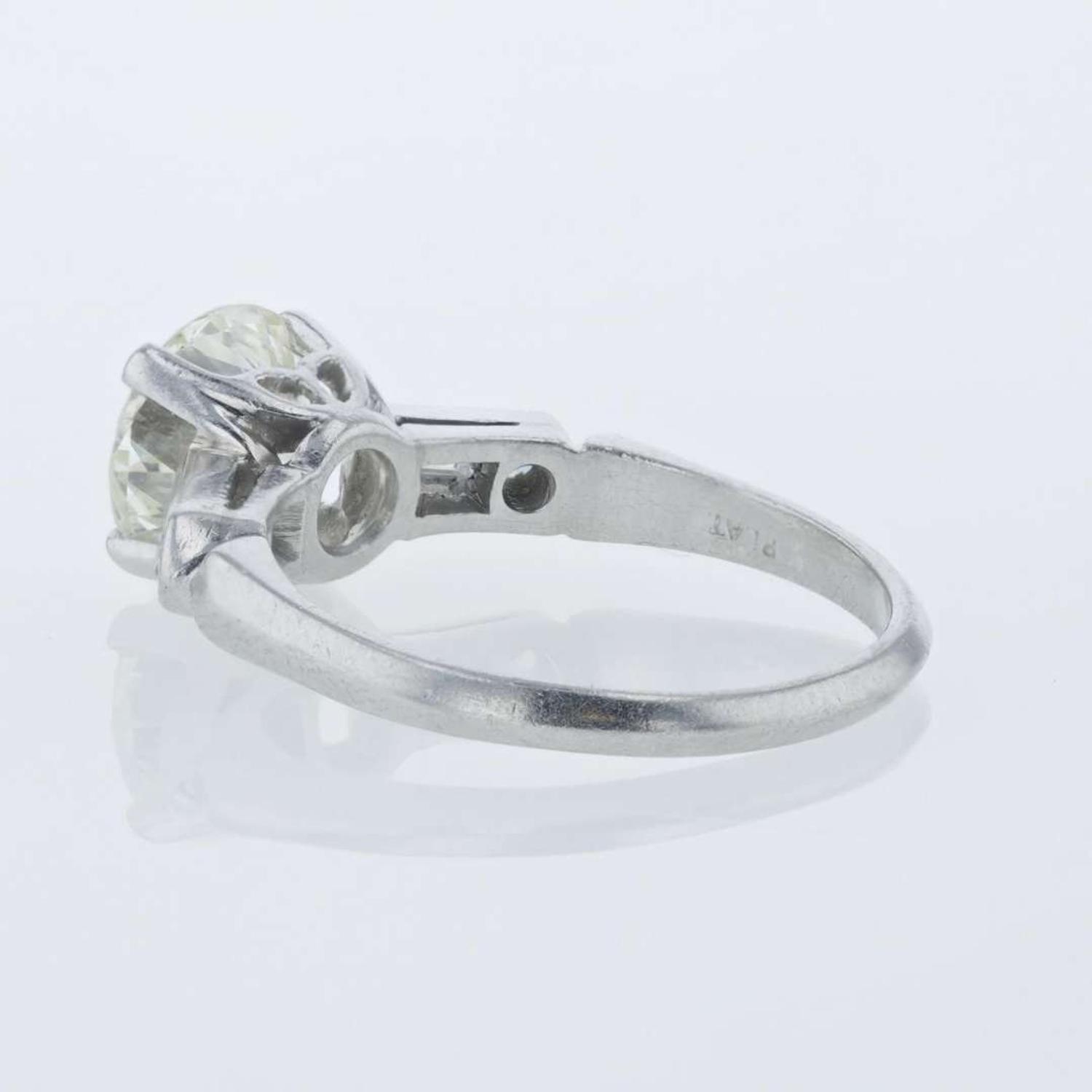 A Diamond and Platinum Ring 1.75 Carat Round Brilliant Diamond, GIA Certified