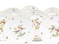 A Set of Fourteen Herend Rothschild Bird Porcelain Dinner Plates