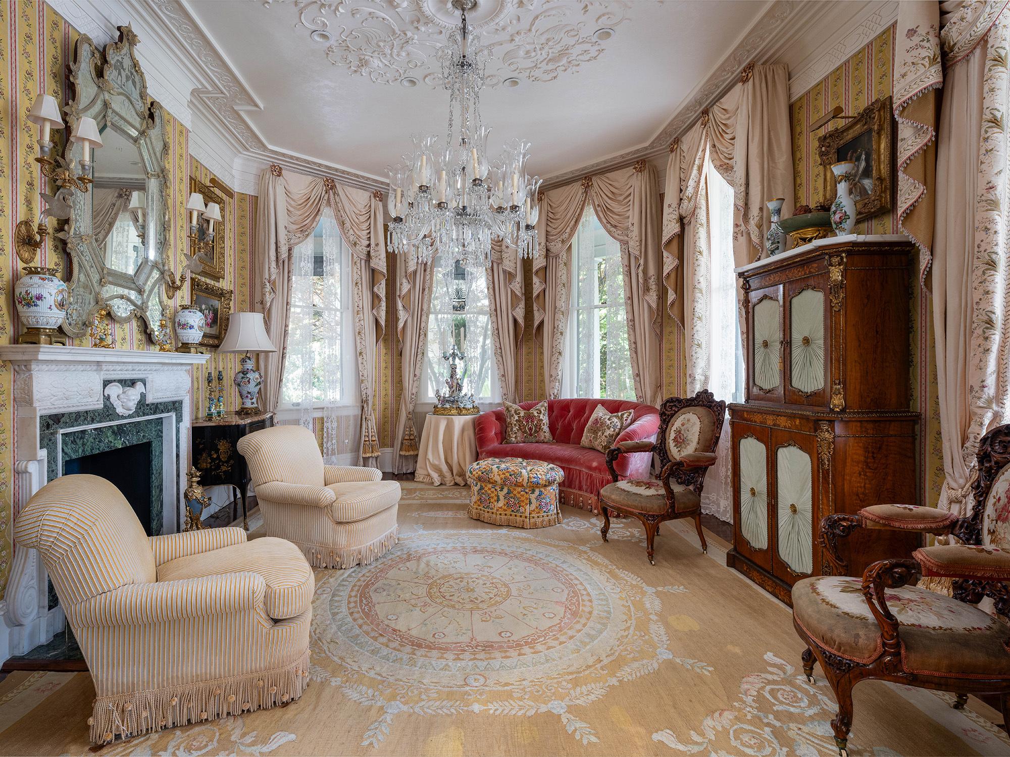 South of Broad: The Charleston Home of Darla Moore by Tony Ingrao