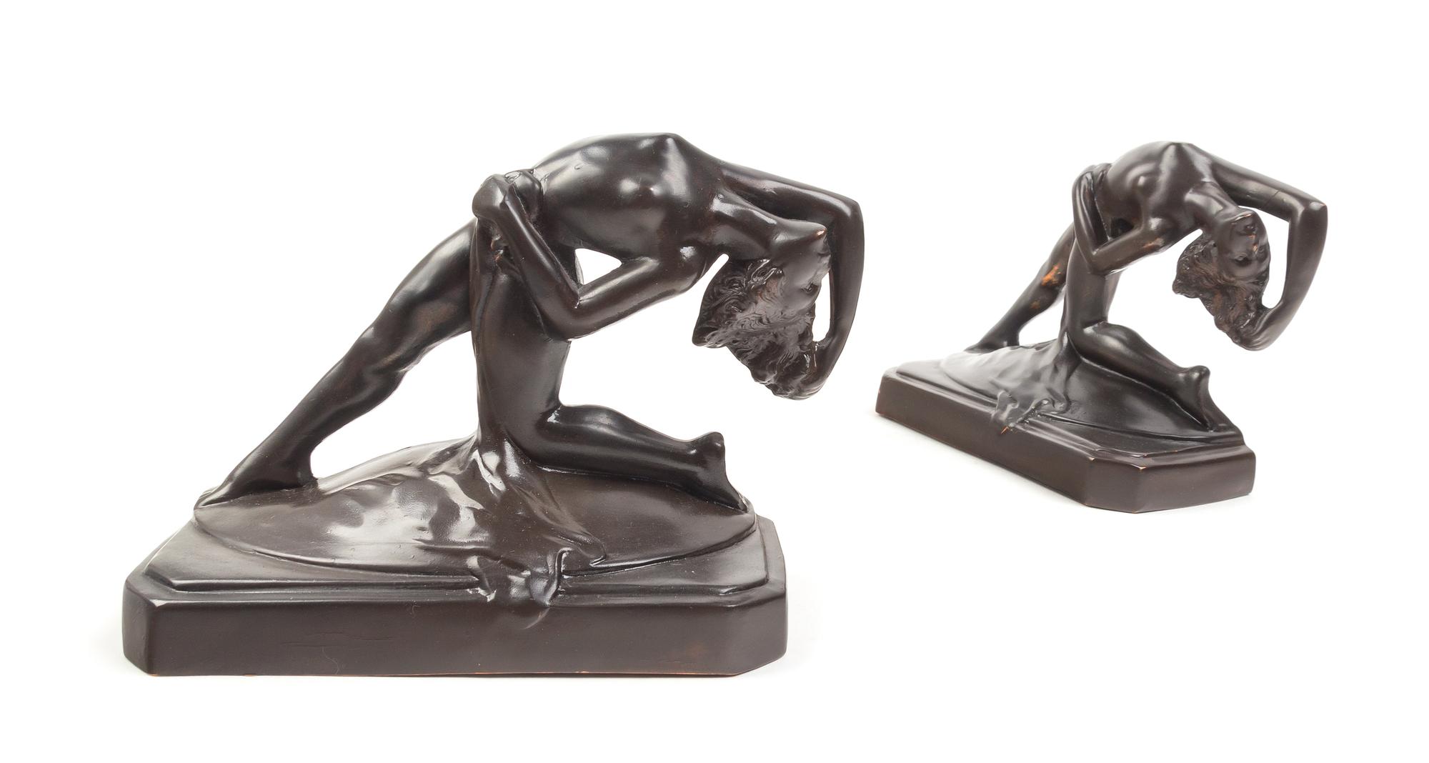 A Pair of Art Deco Bronze Bookends Height 4 5/8 x width 5 7/8 inches. — 20TH CENTURY