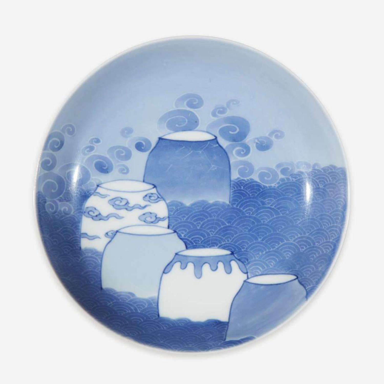 Five assorted porcelain vases and dishes 日本瓷器一组五件