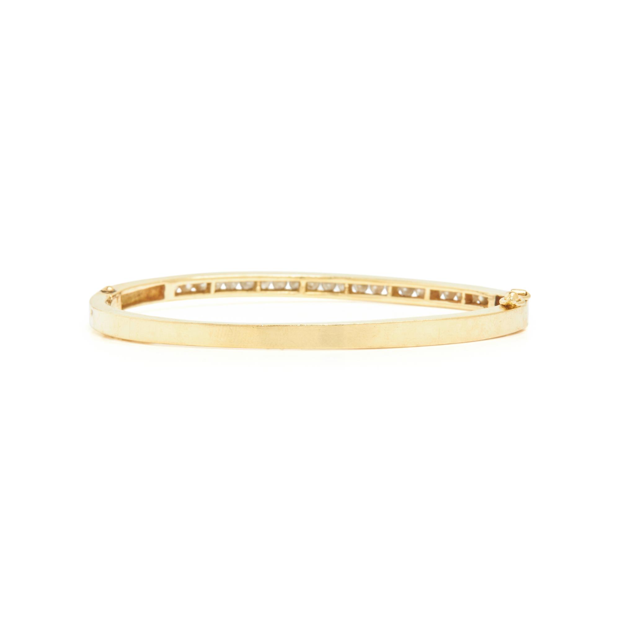 YELLOW GOLD AND DIAMOND BANGLE BRACELET