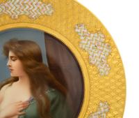 A Vienna Porcelain Cabinet Plate — 19TH CENTURY