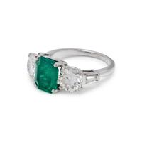 EMERALD AND DIAMOND RING