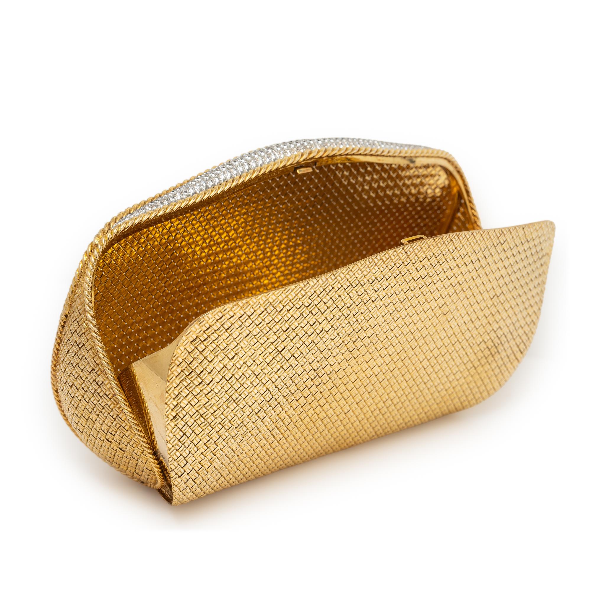 VAN CLEEF & ARPELS, YELLOW GOLD AND DIAMOND CLUTCH