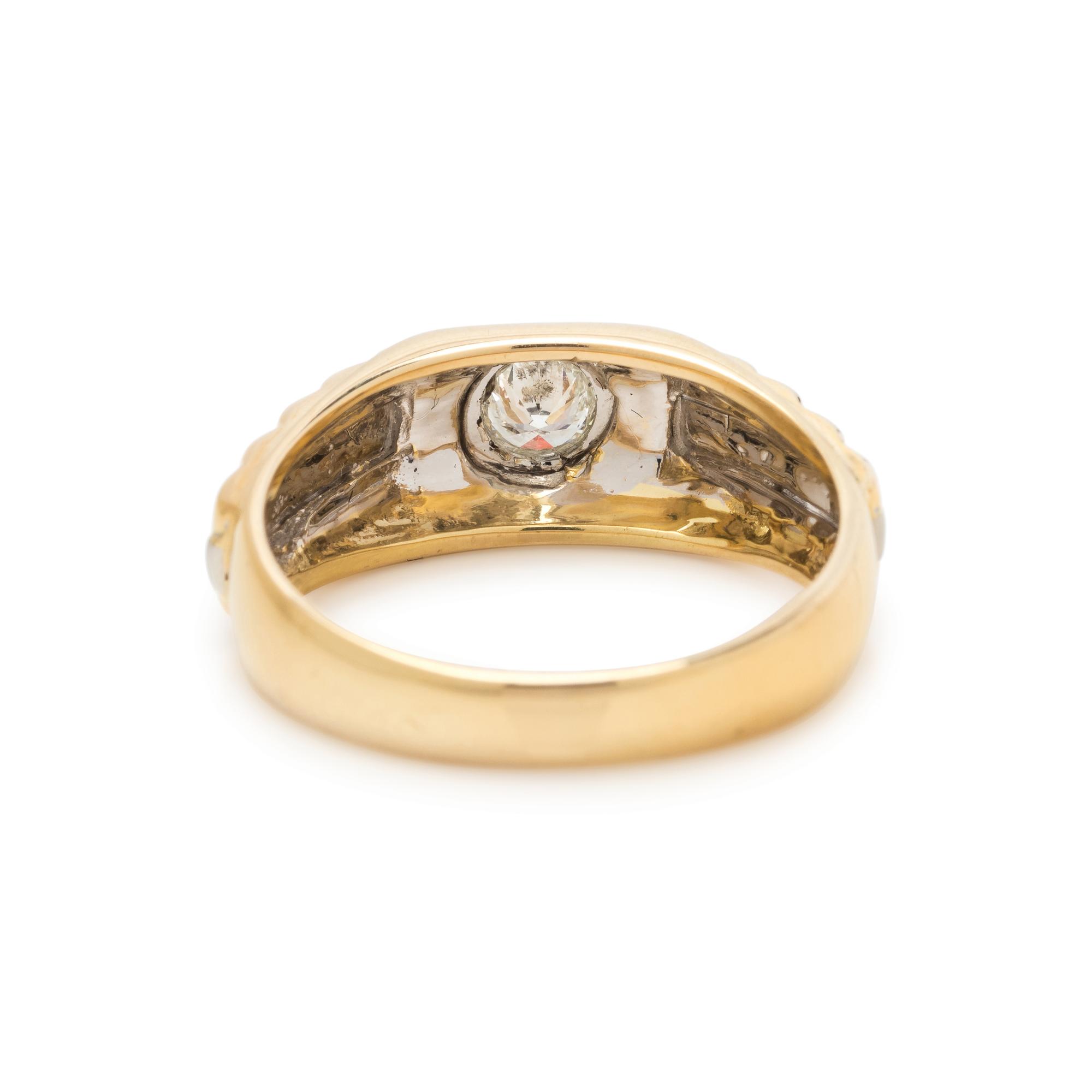 DIAMOND RING