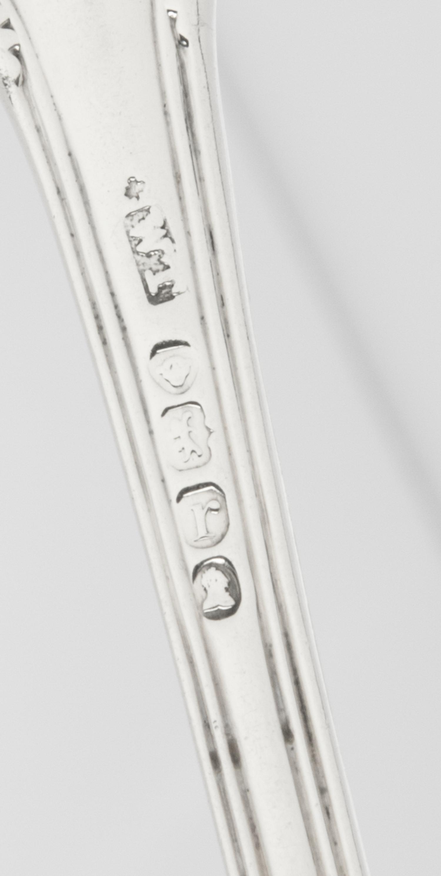 A Pair of William IV Silver Sauce Ladles, William Traies, London, 1832, in the King's Husk pattern, engraved with crests.