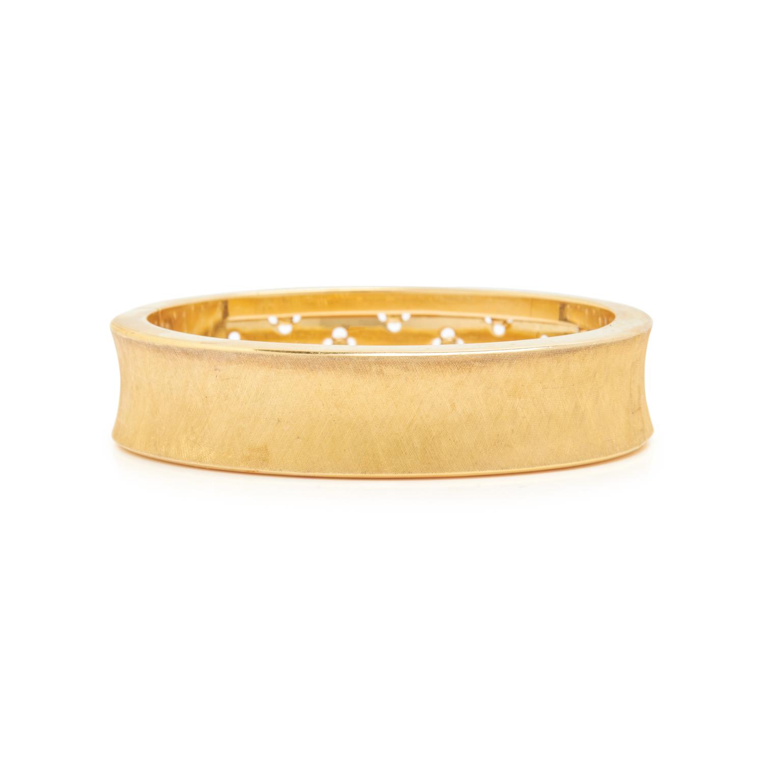 YELLOW GOLD AND SEED PEARL BANGLE BRACELET