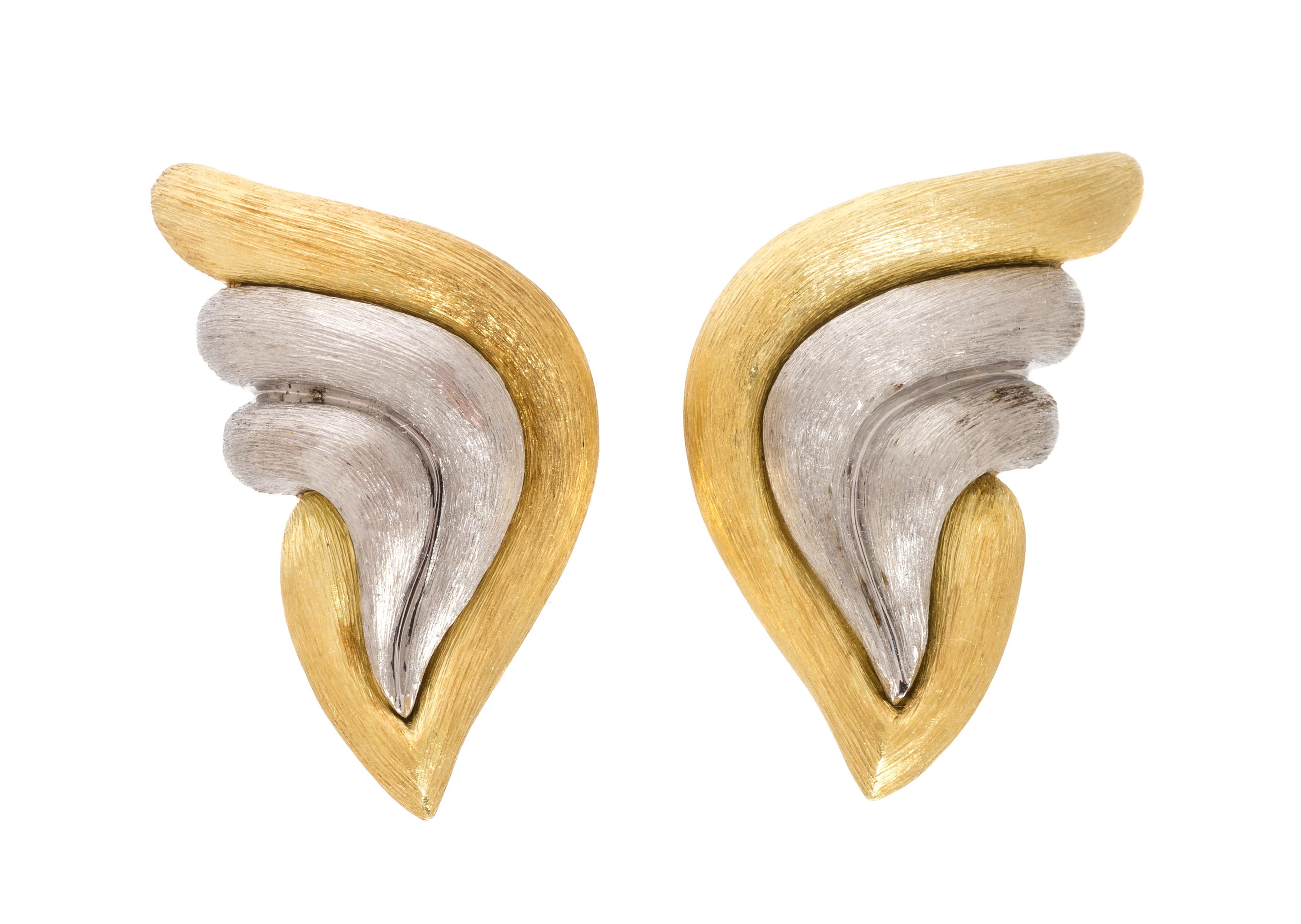A Pair of 18 Karat Yellow Gold and Platinum Earclips, Henry Dunay, 24.35 dwts.