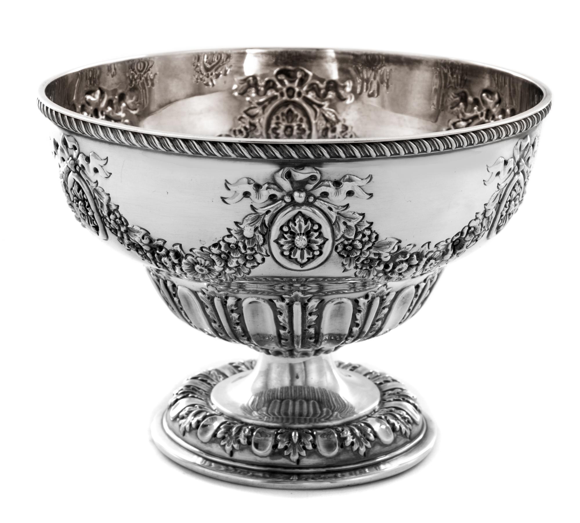 An Edwardian Silver Bowl, Maker's Mark C&S Co. Ltd, London, 1905, the bowl having a gadrooned rim surmounting a ribbon and floral swag