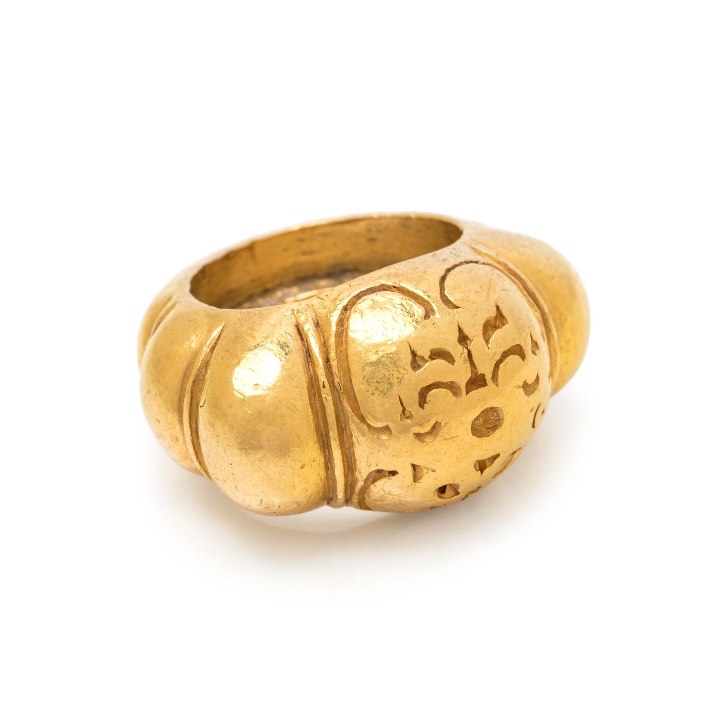 YELLOW GOLD RING