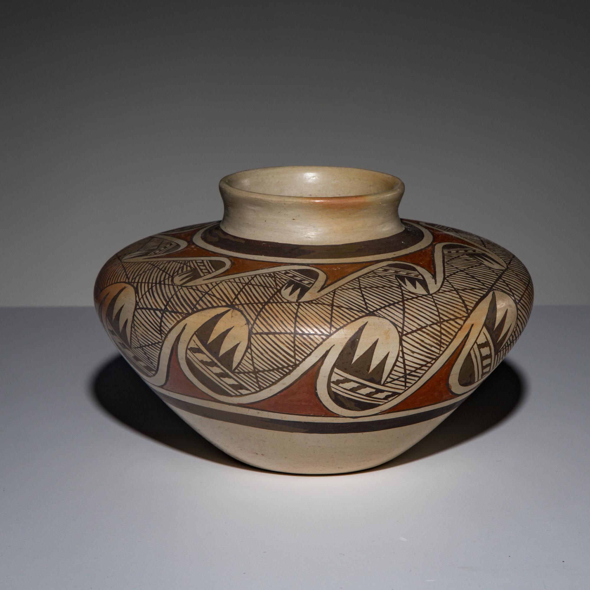 Fannie Nampeyo (Hopi-Tewa, 1900-1987) — Pottery Jar, Migration Pattern