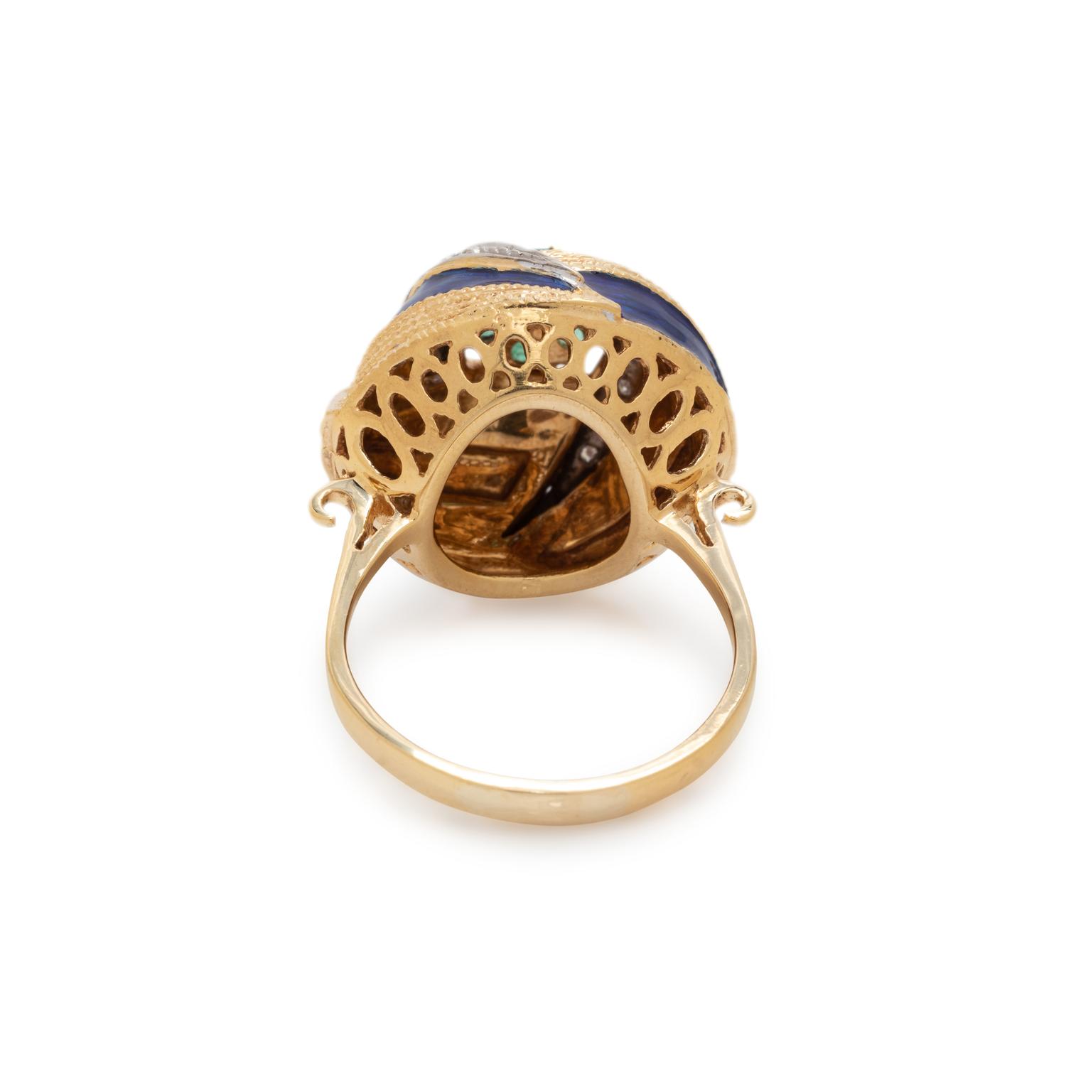 YELLOW GOLD, EMERALD, DIAMOND AND ENAMEL RING