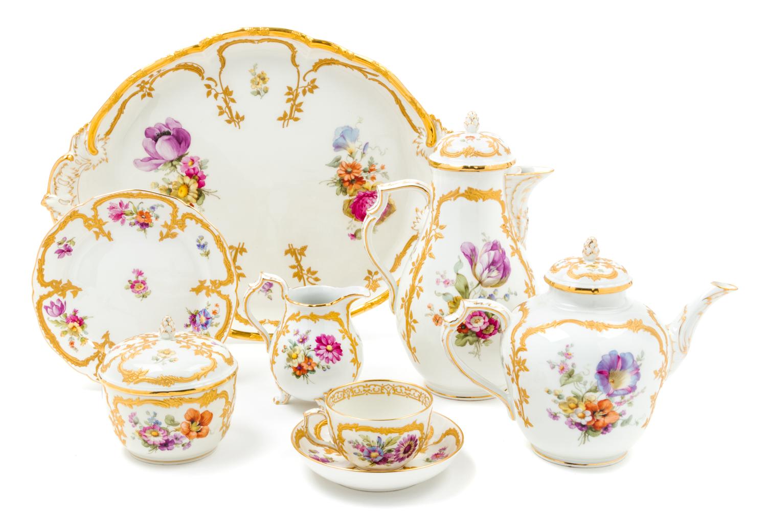 A Berlin (K.P.M.) Porcelain Dessert Service Width of tray 17 inches. — 19TH/20TH CENTURY