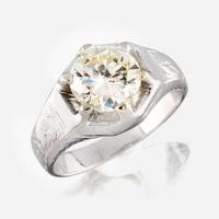 A diamond solitaire