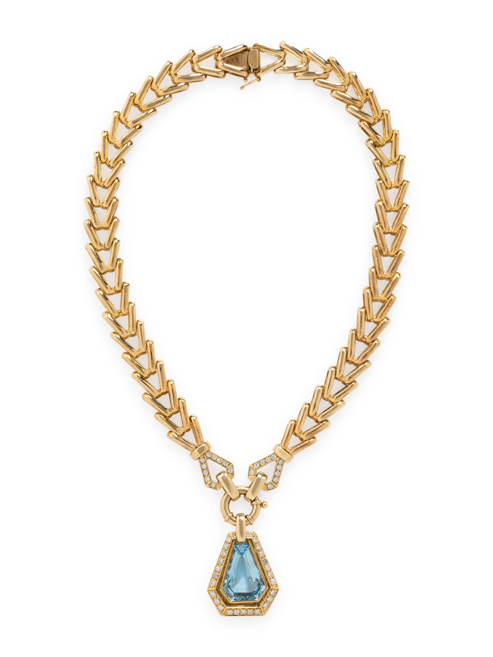 YELLOW GOLD, AQUAMARINE, AND DIAMOND NECKLACE