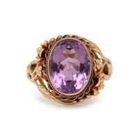 YELLOW GOLD AND AMETHYST RING