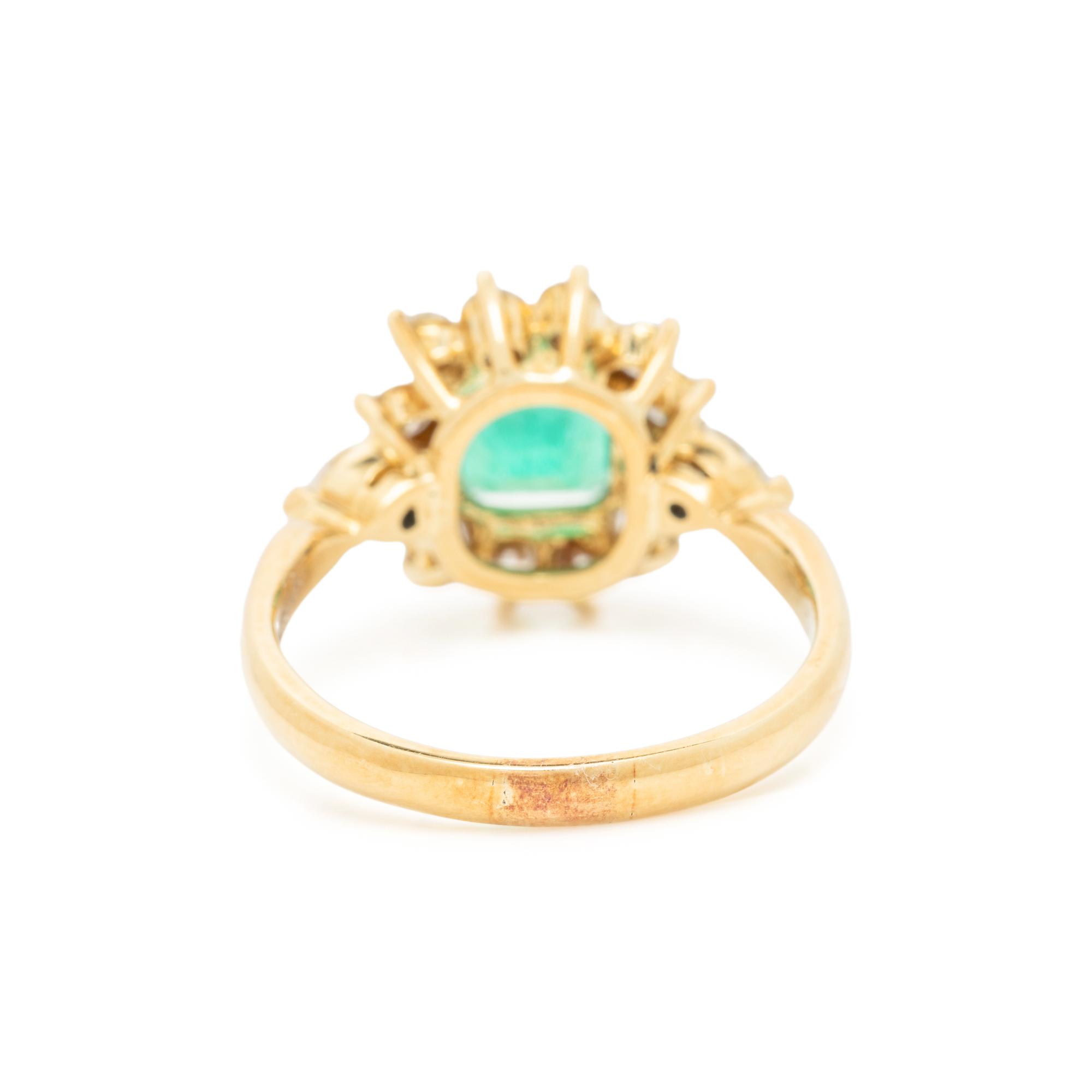 YELLOW GOLD, EMERALD AND DIAMOND RING