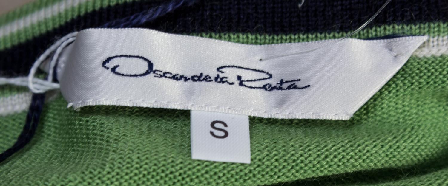 An Oscar de la Renta White Cotton Pant Ensemble, Pant size 10. Sweater set size S.