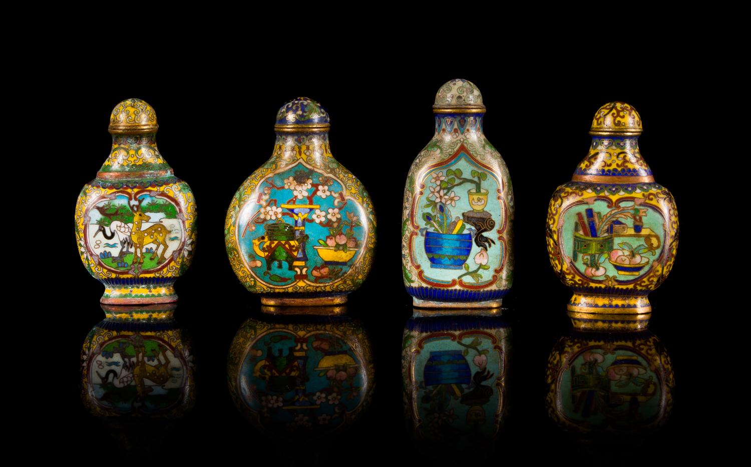 Four Cloisonne Enamel Snuff Bottles Height of tallest 3 inches. — LATE 19TH/EARLY 20TH CENTURY