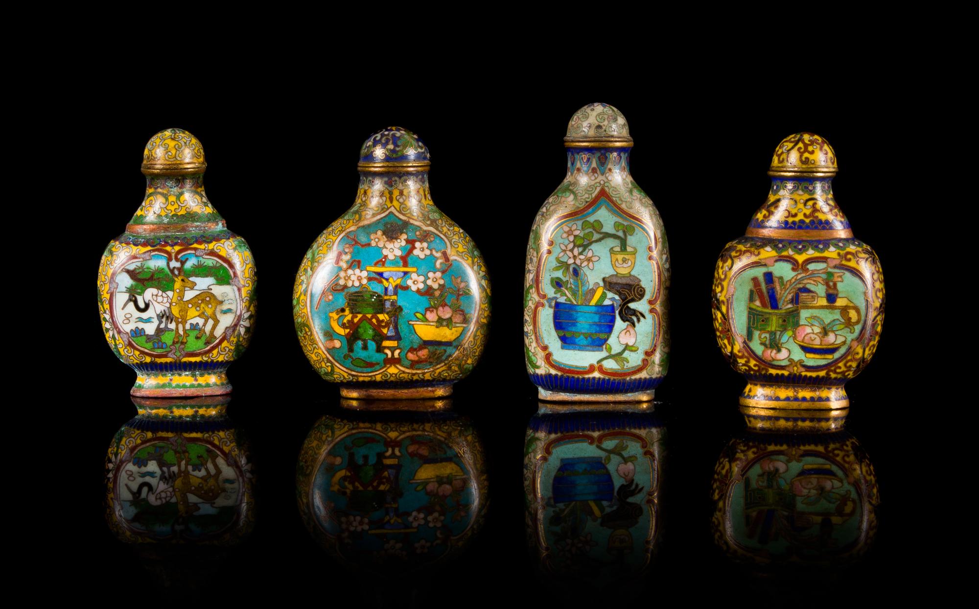 Four Cloisonne Enamel Snuff Bottles Height of tallest 3 inches. — LATE 19TH/EARLY 20TH CENTURY