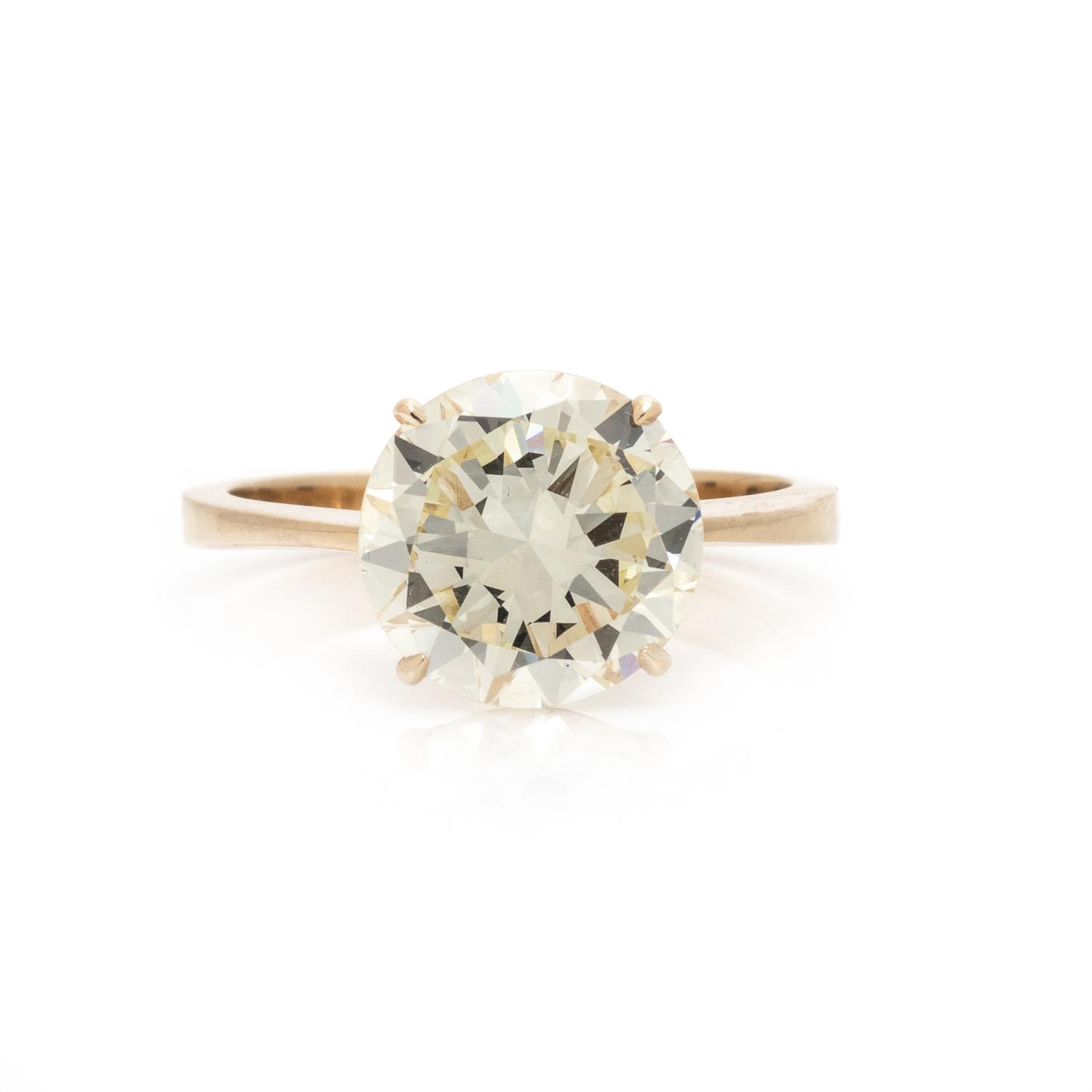 DIAMOND RING