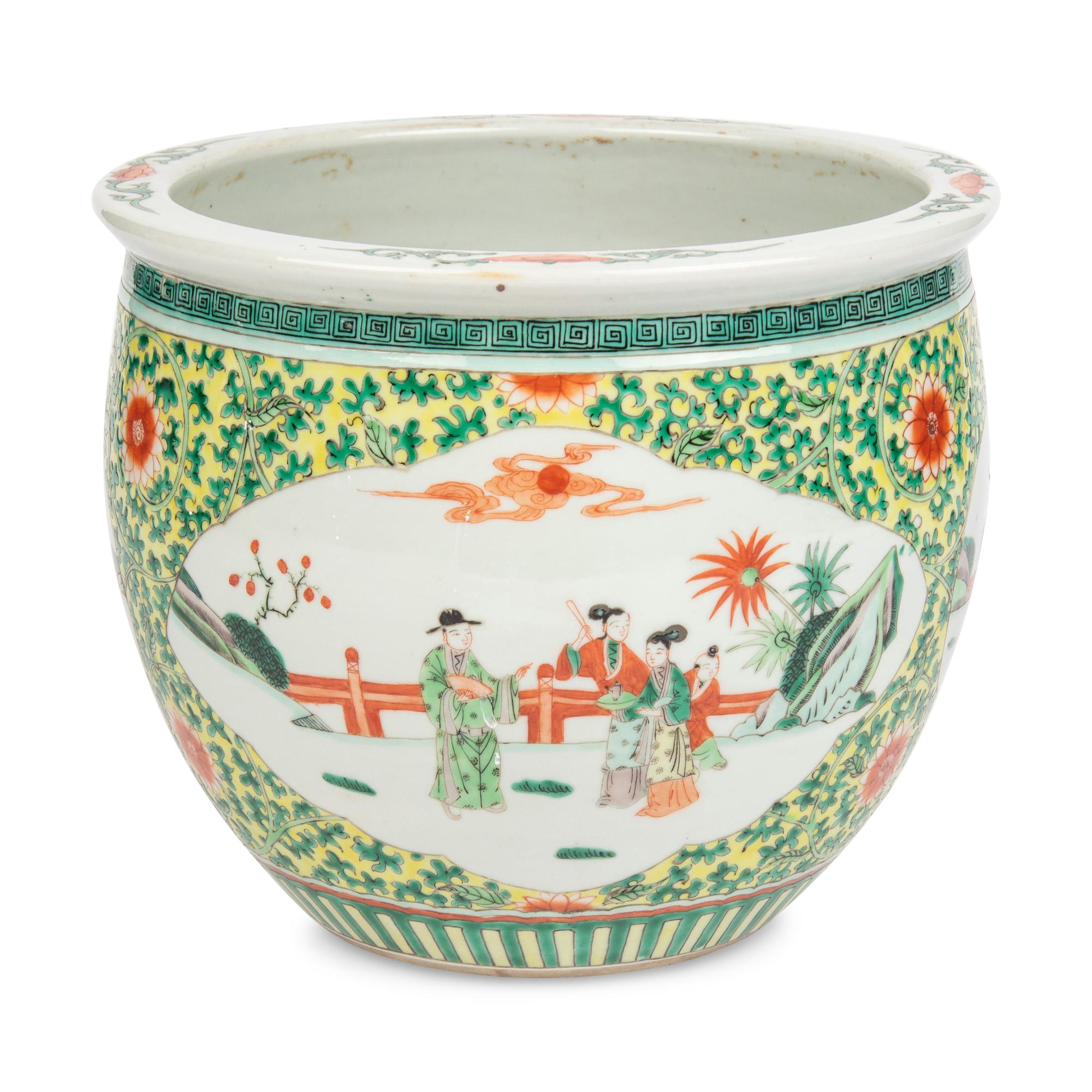A Chinese Export Porcelain Jardiniere