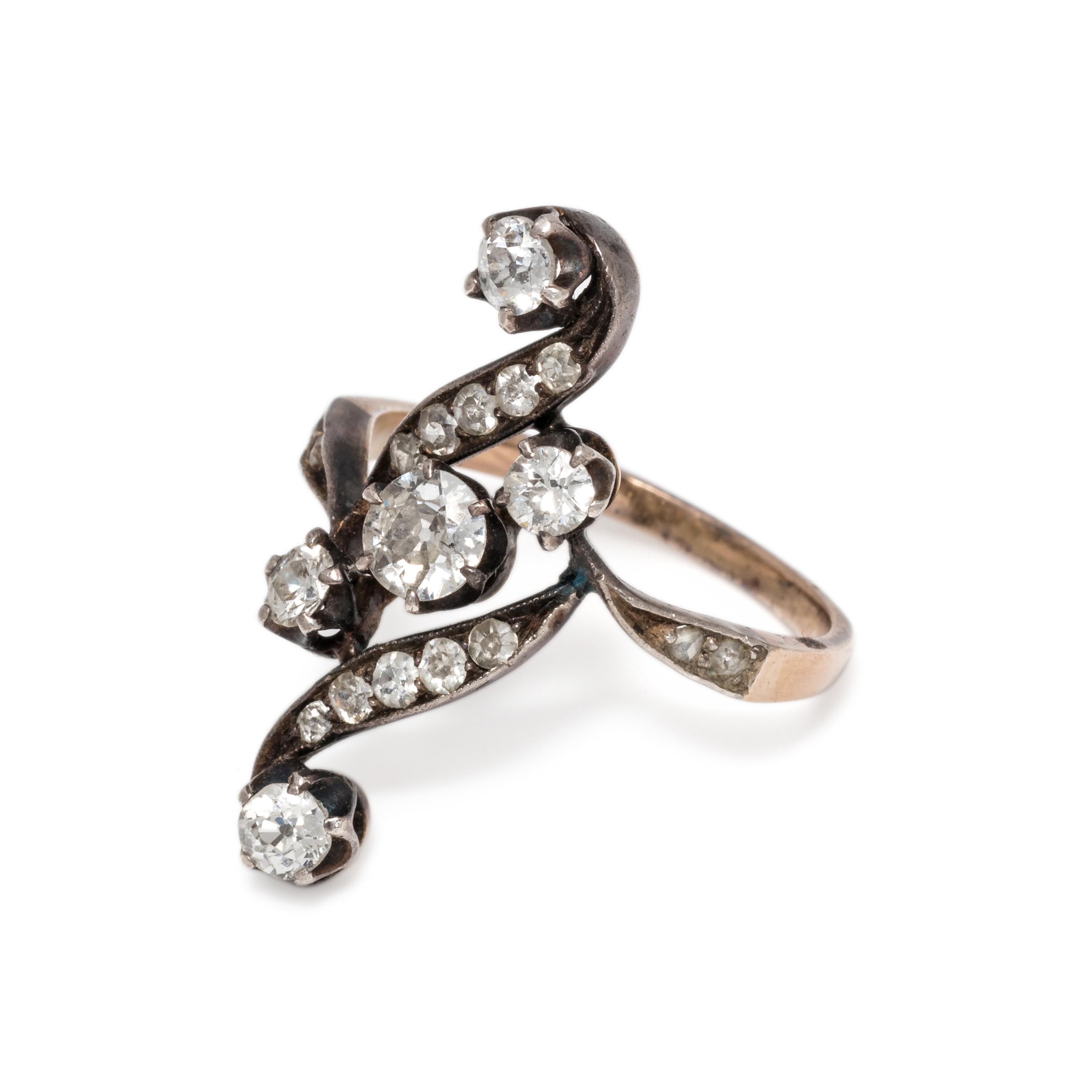 ANTIQUE, DIAMOND RING